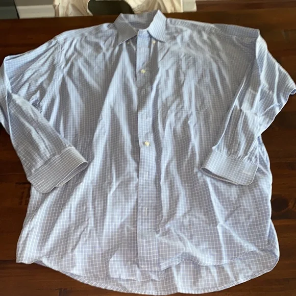 Burberry Button down - Picture 2 of 7